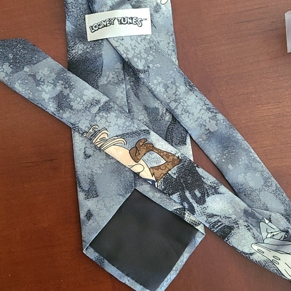 VINTAGE SILK Grey Men's Looney Tunes Warner Brothers Tie - Picture 2 of 7